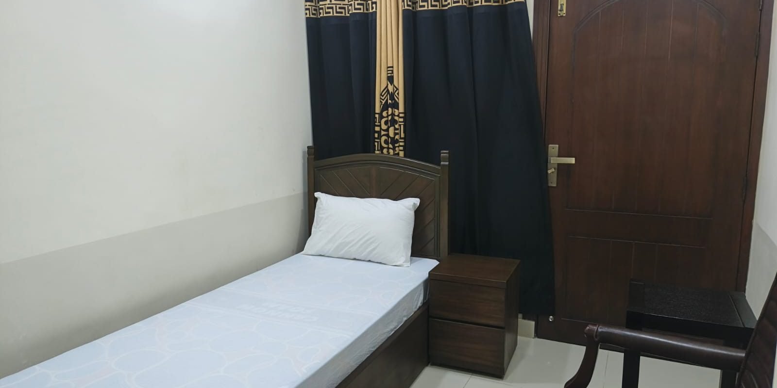 Single Room (5)